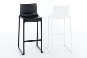 Das Material des Melbourne-Barhockers ist robust und sehr langlebig